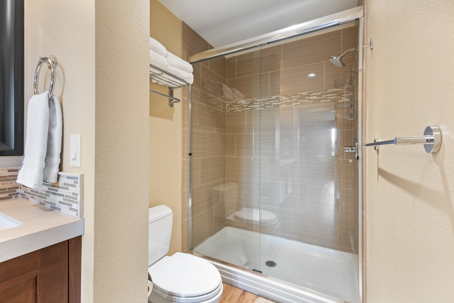 7th Mountain Suite Capture