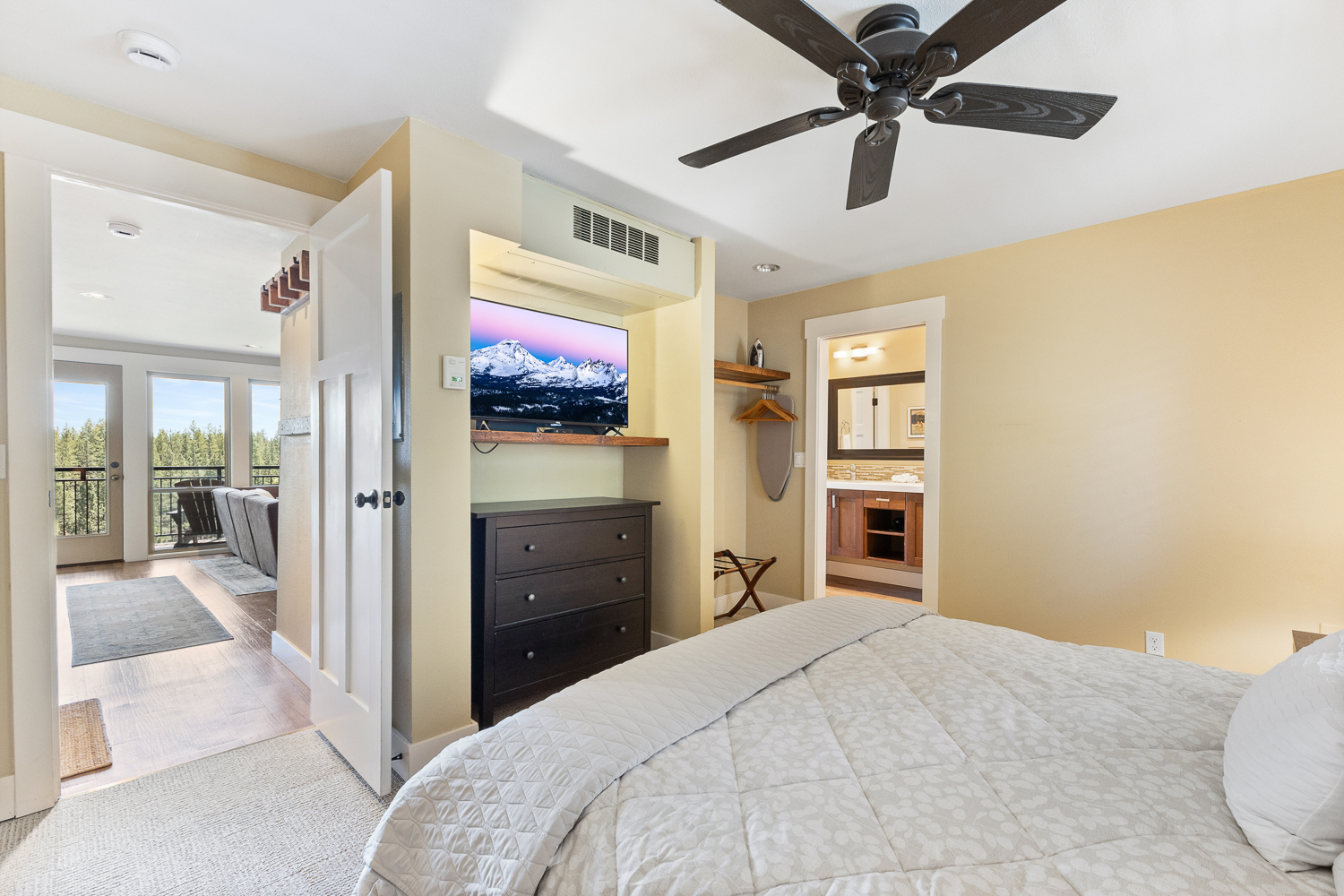 7th Mountain Suite Capture